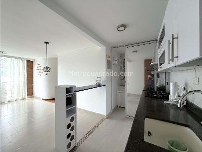 Apartamento en venta en Calasanz Parte Media, Medellín · foto 3 de 19