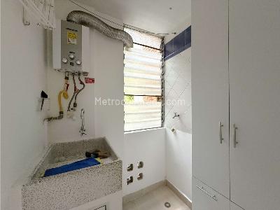 Apartamento en venta en Calasanz Parte Media, Medellín · foto 4 de 19