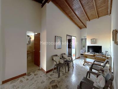 Apartamento de 4 alcobas en venta en Robledo Pilarica, Medellín, 94 m² · foto 8 de 19