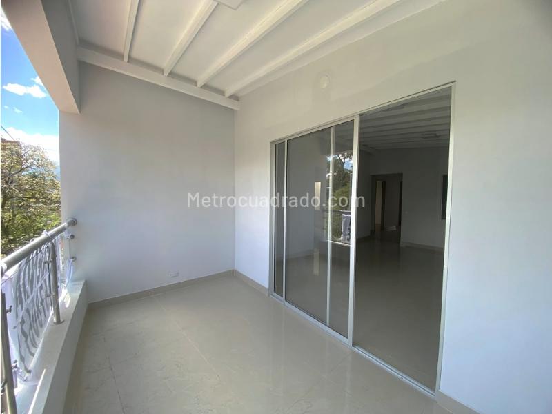 Casa en Arriendo, Belen Los Alpes, Medellín - 4