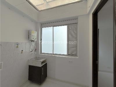 Apartamento de 4 alcobas en venta en Calasanz Parte Baja, Medellín, 130 m² · foto 3 de 20
