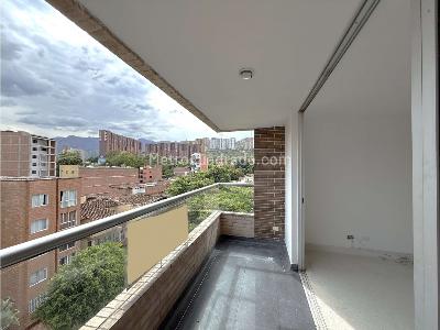 Apartamento de 4 alcobas en venta en Calasanz Parte Baja, Medellín, 130 m² · foto 7 de 20