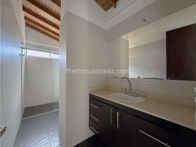 Apartamento de 4 alcobas en venta en Calasanz Parte Baja, Medellín, 130 m² · foto 17 de 20