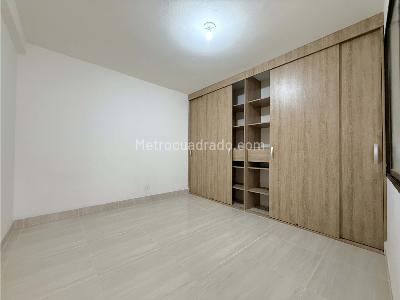Apartamento de 2 alcobas en venta en Cabañas, Bello, 76 m² · foto 9 de 16