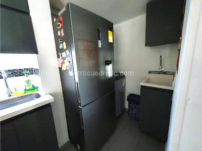 Apartamento de 3 alcobas en venta en Calasania, Medellín, 57 m² · foto 3 de 14