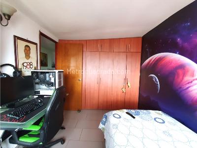 Apartamento de 3 alcobas en venta en Calasania, Medellín, 57 m² · foto 6 de 14