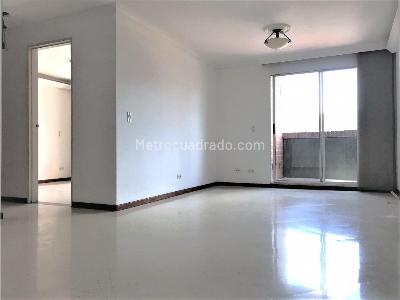 Apartamento de 2 alcobas en arriendo en Laureles, Medellín, 74 m² · foto 4 de 15