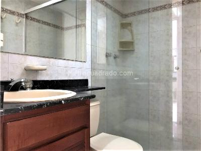 Apartamento de 2 alcobas en arriendo en Laureles, Medellín, 74 m² · foto 7 de 15