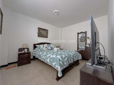 Apartamento en venta en Calasanz Parte Baja, Medellín · foto 14 de 19