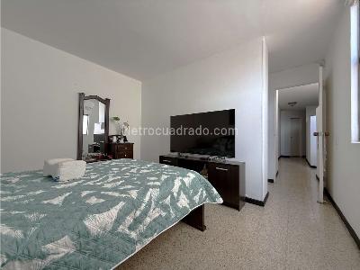 Apartamento en venta en Calasanz Parte Baja, Medellín · foto 15 de 19