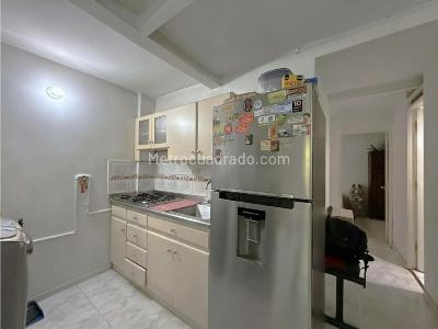 Apartamento de 3 alcobas en venta en Calasania, Medellín, 45 m² · foto 4 de 9