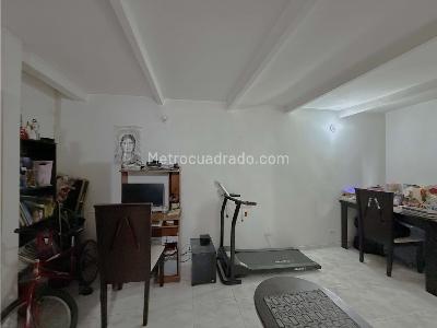 Apartamento de 3 alcobas en venta en Calasania, Medellín, 45 m² · foto 5 de 9