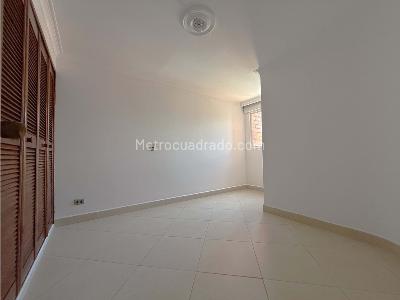 Apartamento en venta en Segundo Parque De Laureles, Medellín · foto 12 de 17
