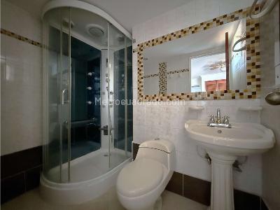 Apartamento en venta en Segundo Parque De Laureles, Medellín · foto 16 de 17