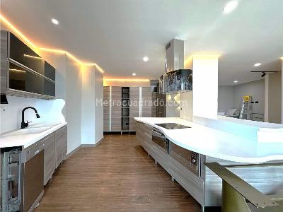 Apartamento de 3 alcobas en venta en Sabaneta, Medellín, 141 m² · foto 2 de 20
