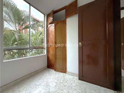 Apartamento de 3 alcobas en venta en Calasanz Parte Media, Medellín, 56 m² · foto 13 de 20