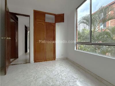 Apartamento de 3 alcobas en venta en Calasanz Parte Media, Medellín, 56 m² · foto 15 de 20