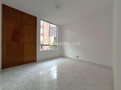 Apartamento de 3 alcobas en venta en Calasanz Parte Media, Medellín, 56 m² · foto 16 de 20