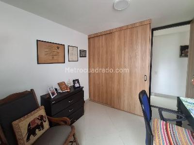 Apartamento de 3 alcobas en venta en San Diego Loma Del Indio, Medellín, 74 m² · foto 11 de 16