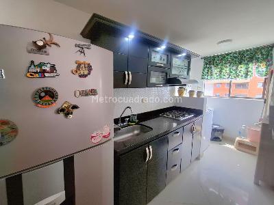 Apartamento de 3 alcobas en venta en San Diego Loma Del Indio, Medellín, 74 m² · foto 6 de 16