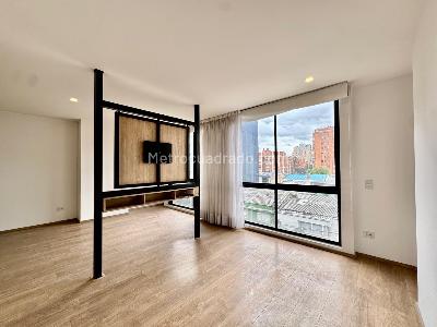 Apartaestudio en venta en Santa Barbara Oriental, Bogotá, 45 m² · foto 6 de 17