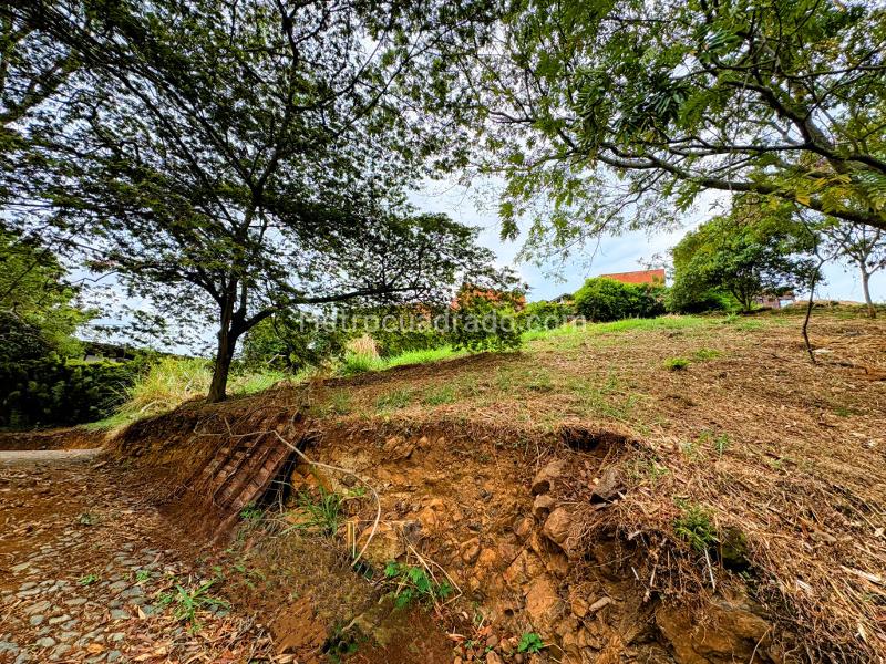 Lote en Venta, Mameyal, Cali - Más