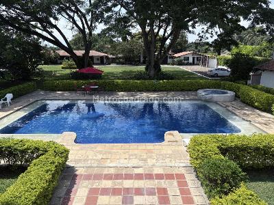 Casa de 4 alcobas en venta en Rozo, Palmira, 410 m² · foto 17 de 20