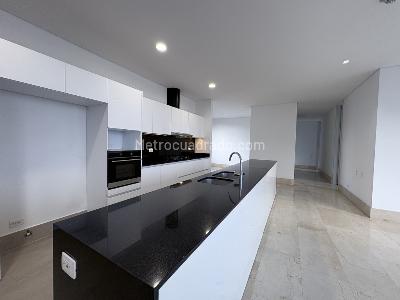 Apartamento de 3 alcobas en venta en Bellavista, Cali, 162 m² · foto 9 de 19