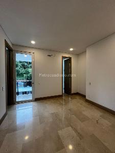 Apartamento de 3 alcobas en venta en Santa Monica Residencial, Cali, 222 m² · foto 10 de 17