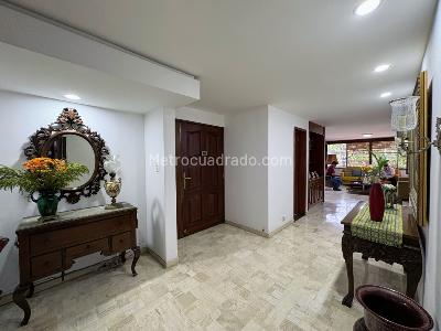 Apartamento de 3 alcobas en venta en Santa Teresita, Cali, 250 m² · foto 10 de 17