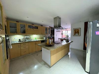 Apartamento de 3 alcobas en venta en Santa Teresita, Cali, 250 m² · foto 12 de 17