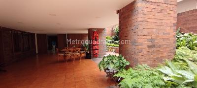 Apartamento de 3 alcobas en venta en Santa Teresita, Cali, 250 m² · foto 16 de 17