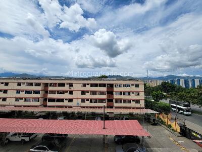 Apartamento en venta en Ciudad Los Alamos, Cali · foto 4 de 17