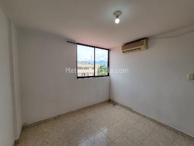 Apartamento en venta en Ciudad Los Alamos, Cali · foto 8 de 17