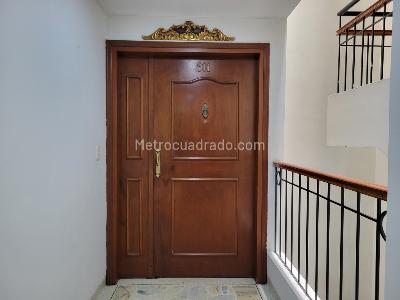Apartamento de 3 alcobas en venta en Santa Rita, Cali, 227 m² · foto 2 de 20