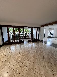 Apartamento de 3 alcobas en venta en Santa Rita, Cali, 227 m² · foto 5 de 20
