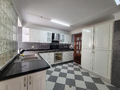 Apartamento de 3 alcobas en venta en Santa Rita, Cali, 227 m² · foto 9 de 20