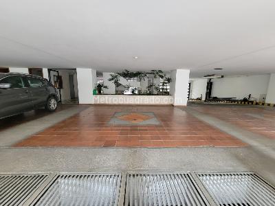 Apartamento de 3 alcobas en venta en Santa Rita, Cali, 227 m² · foto 18 de 20