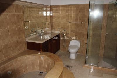 Apartamento de 5 alcobas en venta en Cristales, Cali, 439 m² · foto 7 de 18