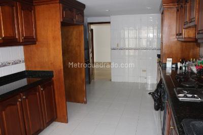 Apartamento de 5 alcobas en venta en Cristales, Cali, 439 m² · foto 10 de 18