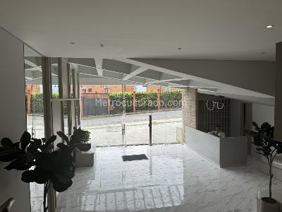 Apartamento de 2 alcobas en venta en Santa Teresita, Cali, 85 m² · foto 3 de 13