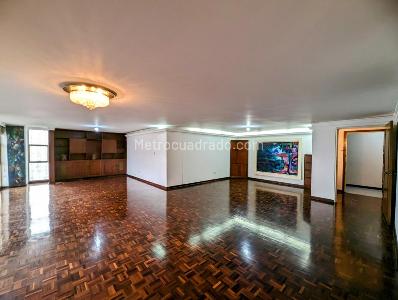 Apartamento en venta en Granada, Cali · foto 3 de 11