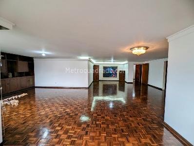 Apartamento en venta en Granada, Cali · foto 4 de 11