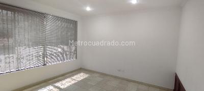 Casa de 3 alcobas en venta en Cristales, Cali, 302 m² · foto 4 de 20