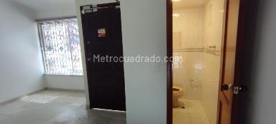 Casa de 3 alcobas en venta en Cristales, Cali, 302 m² · foto 6 de 20