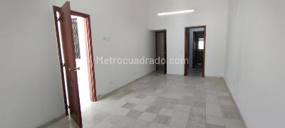 Casa de 3 alcobas en venta en Cristales, Cali, 302 m² · foto 13 de 20