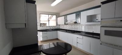 Casa de 3 alcobas en venta en Cristales, Cali, 302 m² · foto 18 de 20
