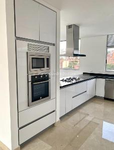 Apartamento de 4 alcobas en venta en Santa Rita, Cali, 243 m² · foto 12 de 20
