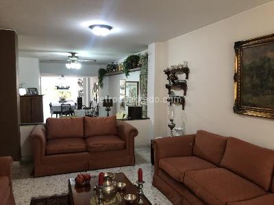 Casa de 5 alcobas en venta en Santa Rita, Cali, 505 m² · foto 2 de 15