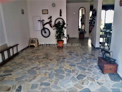 Casa de 4 alcobas en venta en Prados Del Norte, Cali, 252 m² · foto 6 de 10